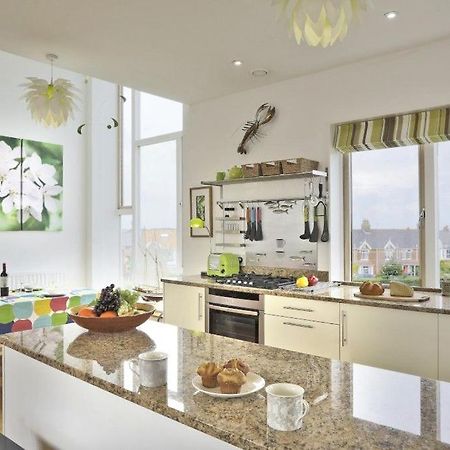 11A Tibbys Way Villa Саутуолд Екстериор снимка